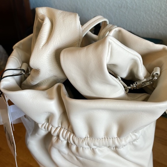 New ZATA CHAIN HANDLED QUILTED LEATHER BAG - Picture 6 of 12